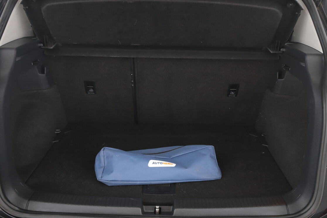 Volkswagen T-Cross 1.0 TSI R-Line DSG – Image 2