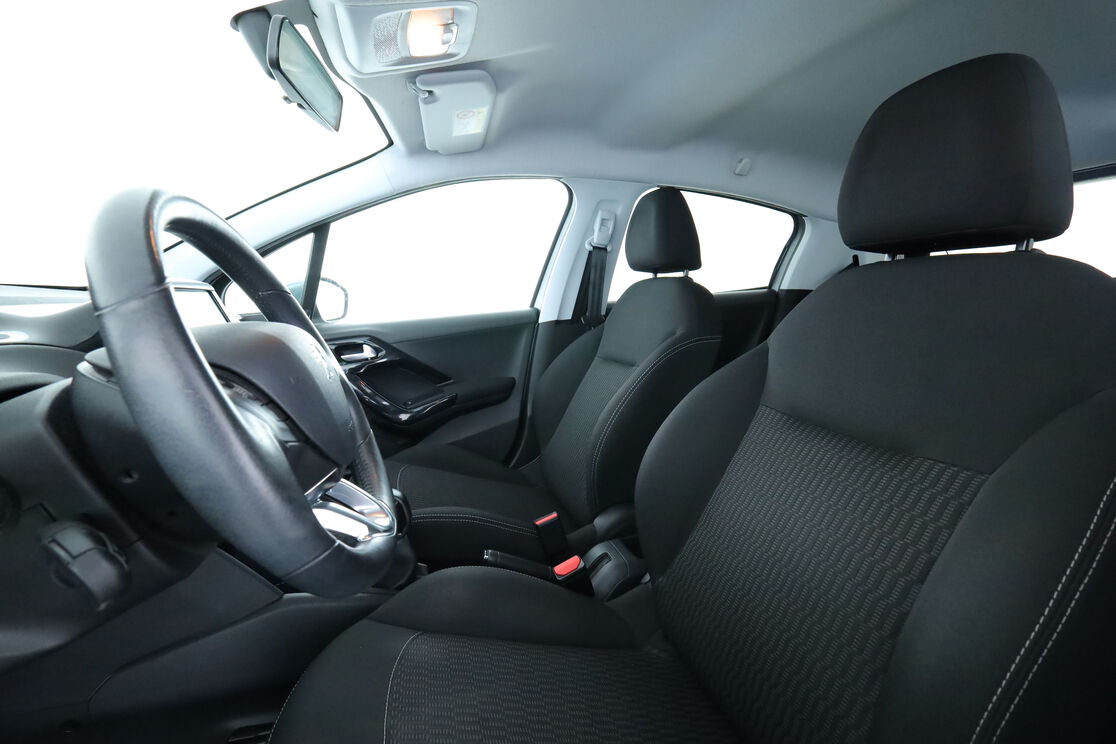 Peugeot 208 1.2 PureTech Active – Image 3