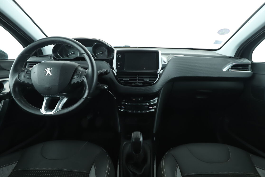 Peugeot 2008 1.2 PureTech Allure – Image 6