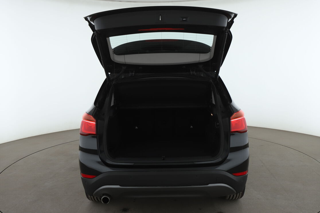 BMW X1 sDrive16d Lounge – Image 2