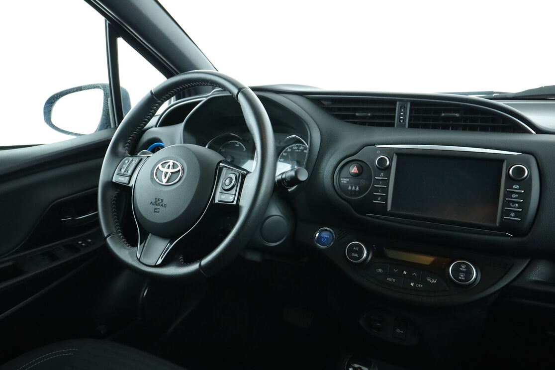 Toyota Yaris 1.5 Hybrid Cyan Edition – Image 5