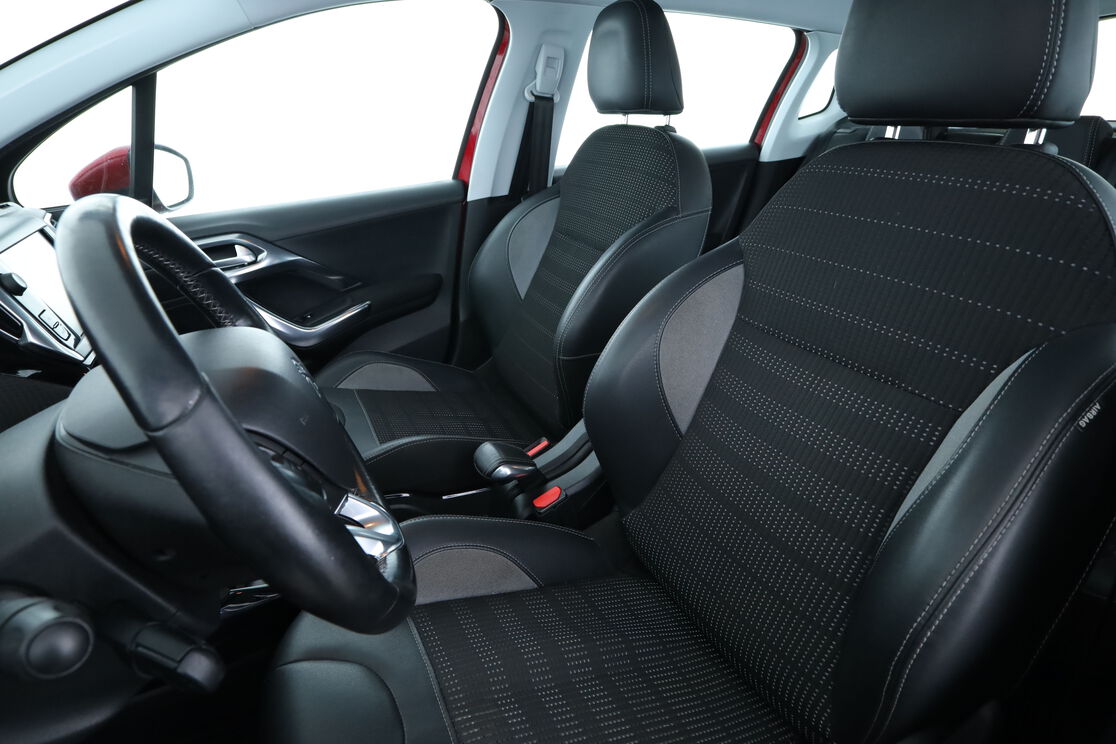 Peugeot 2008 1.2 PureTech Allure – Image 2