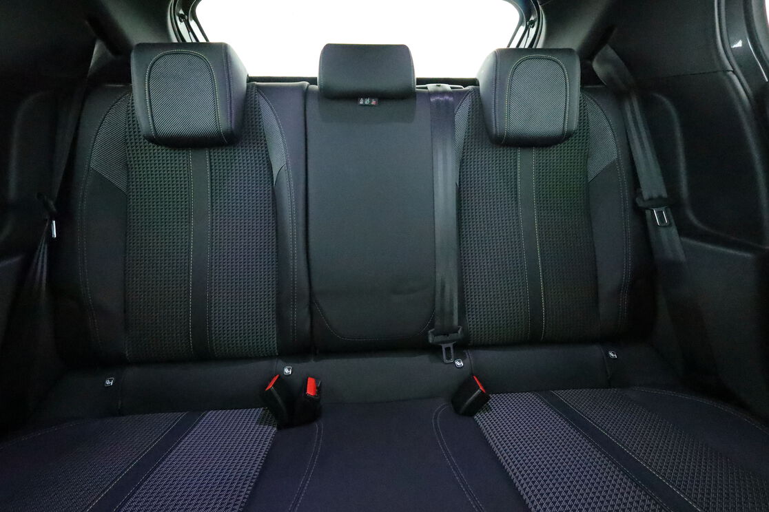 Peugeot 208 1.5 Blue-HDi GT – Image 7