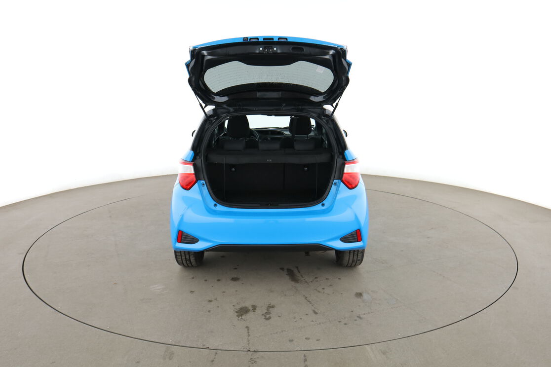Toyota Yaris 1.5 Hybrid Cyan Edition – Image 6