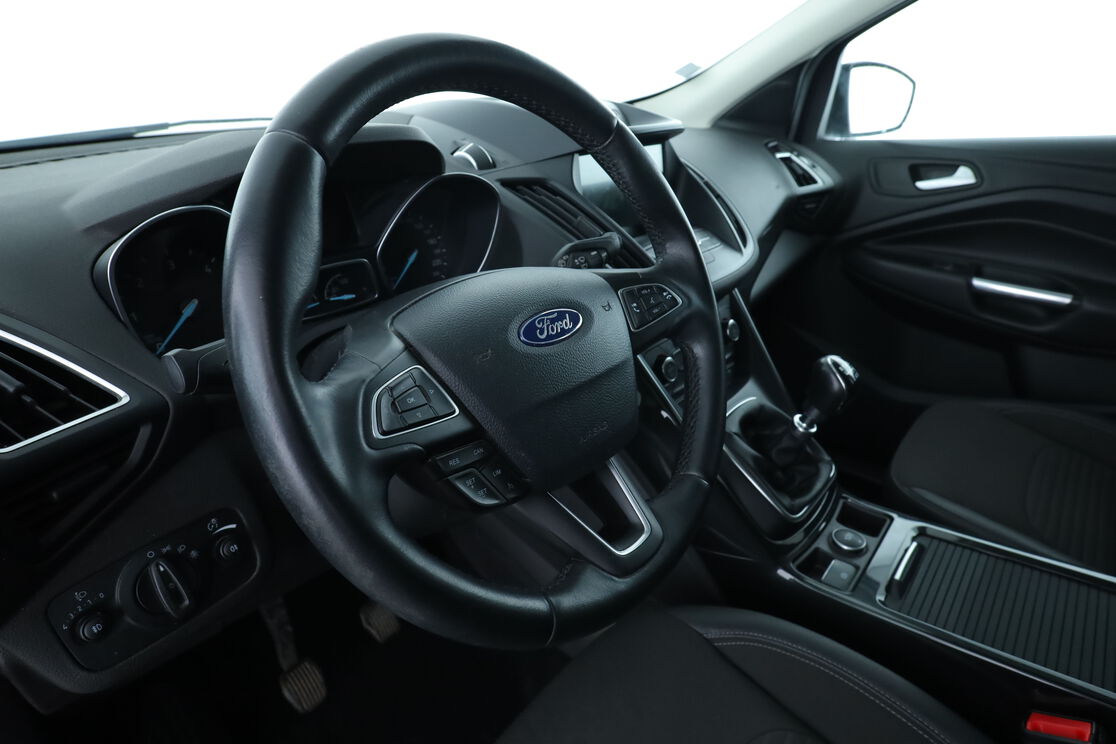 Ford Kuga 1.5 TDCi Titanium 4x2 – Image 8