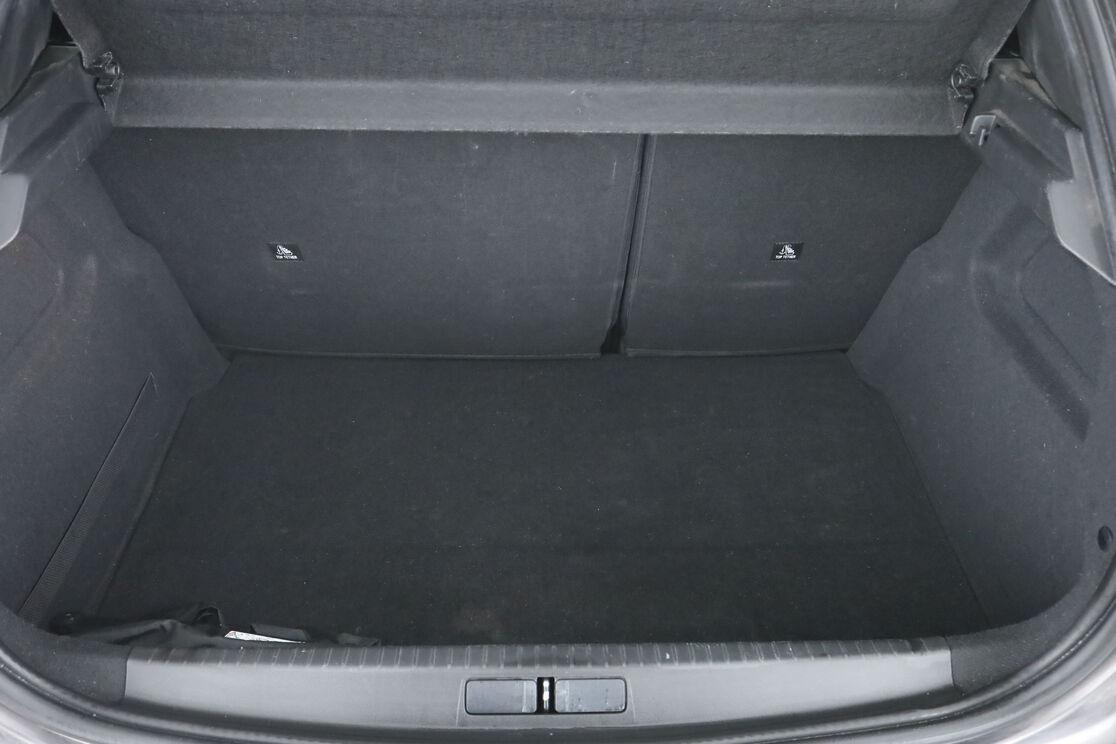 Peugeot 208 1.5 Blue-HDi GT – Image 5