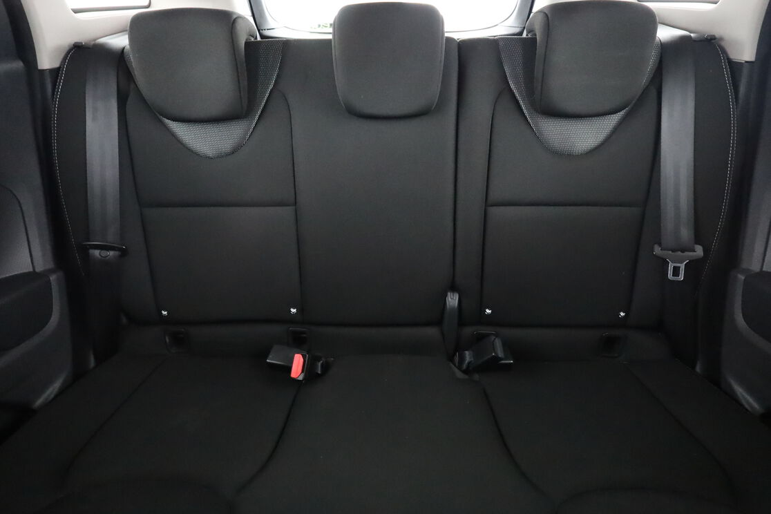 Renault Clio Estate 1.5 dCi Energy Business Eco2 – Image 3