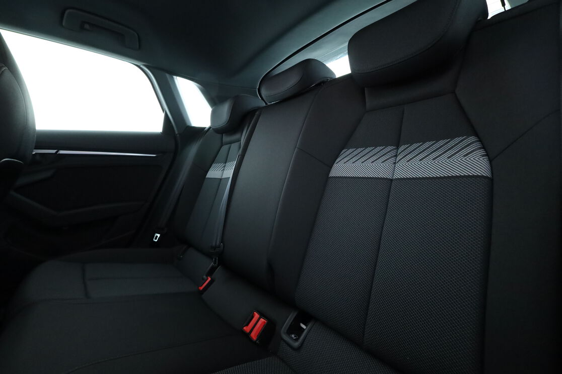 Audi A3 Sportback 30 TFSI Design – Image 6