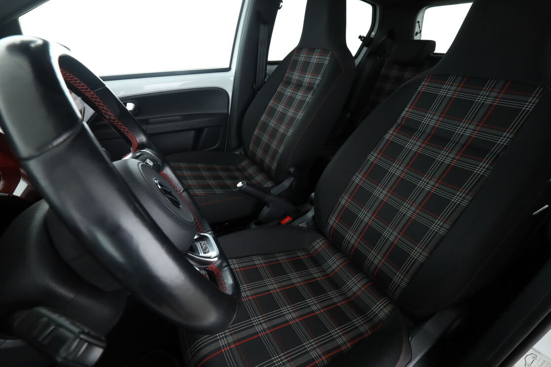Volkswagen up! 1.0 TSI GTI – Image 8