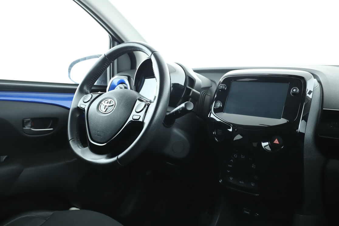 Toyota Aygo 1.0 VVT-i X-Clusiv BVA5 – Image 9