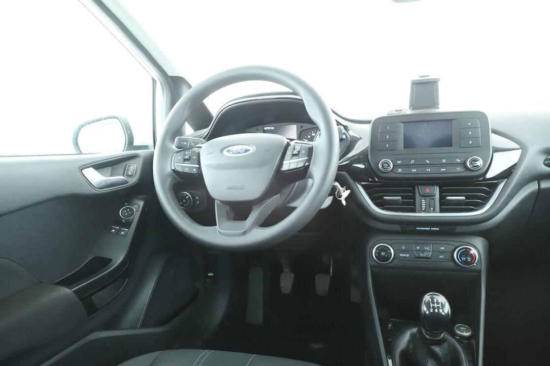 Ford Fiesta 1.1 Essential – Image 9
