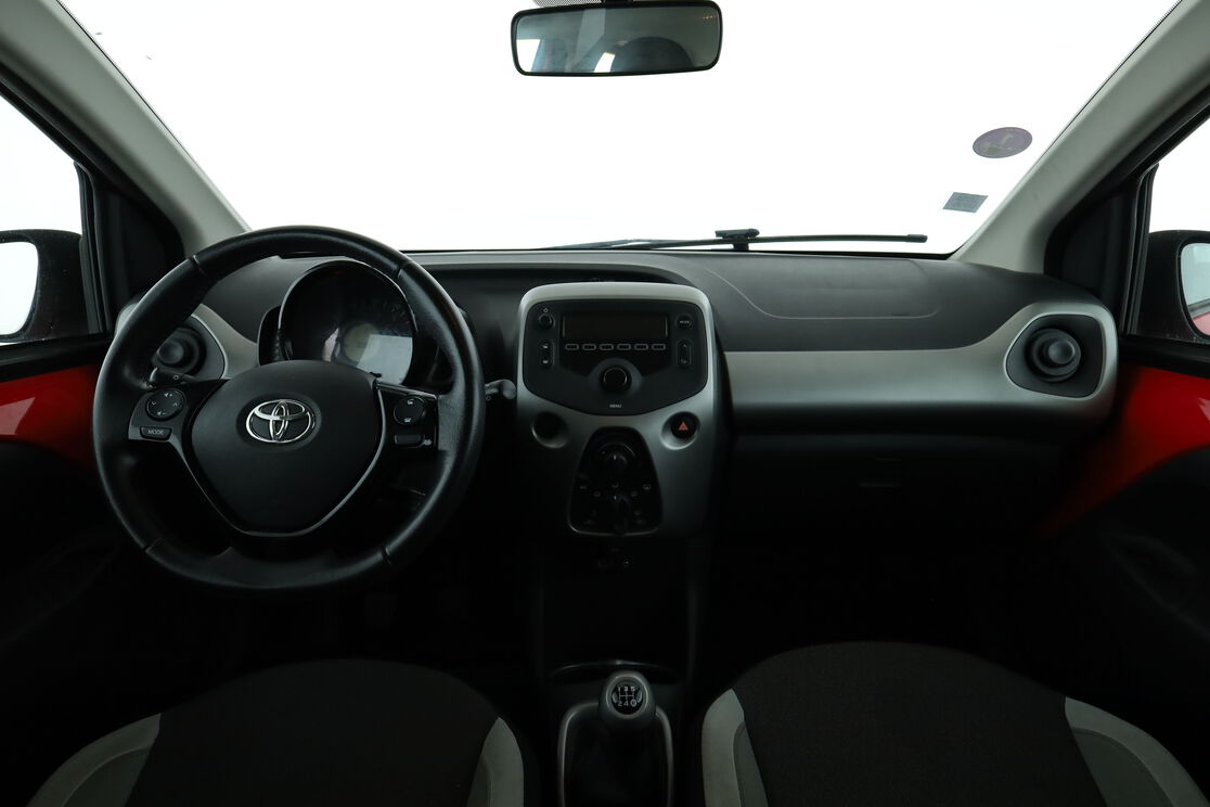 Toyota Aygo 1.0 VVT-i X-Play – Image 8