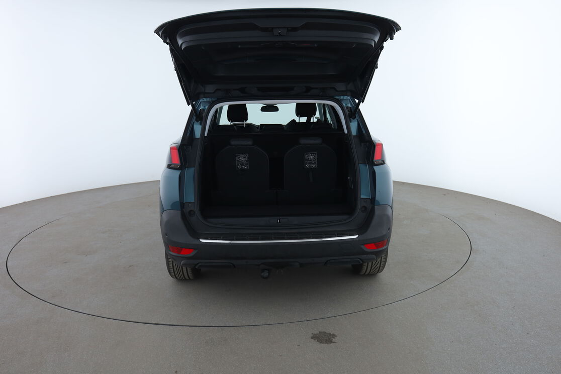 Peugeot 5008 1.5 Blue-HDi Allure EAT8 – Image 13