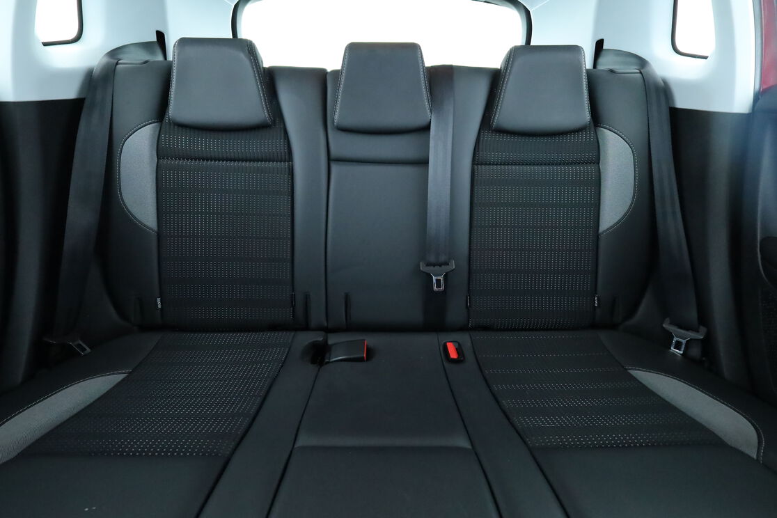 Peugeot 2008 1.2 PureTech Allure – Image 13