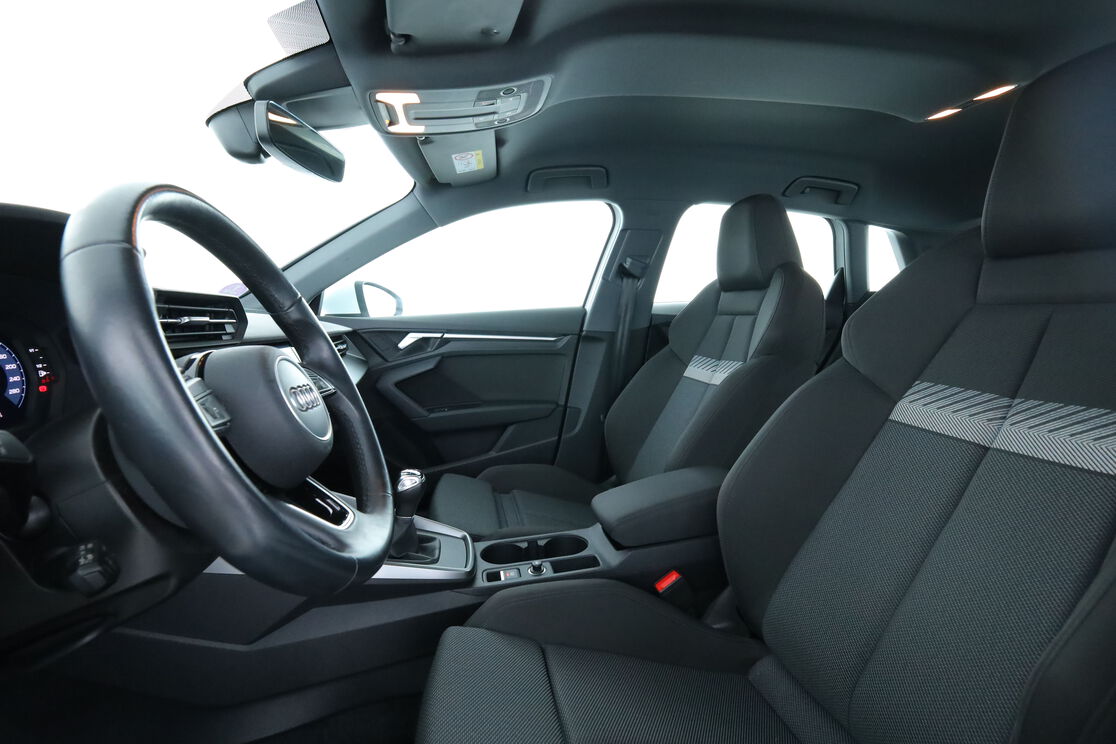 Audi A3 Sportback 30 TFSI Design – Image 10