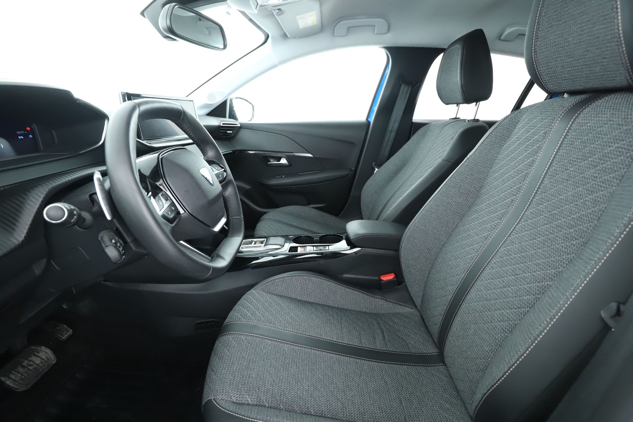 Peugeot 208 1.2 Hybrid Allure e-DCS6 – Image 13