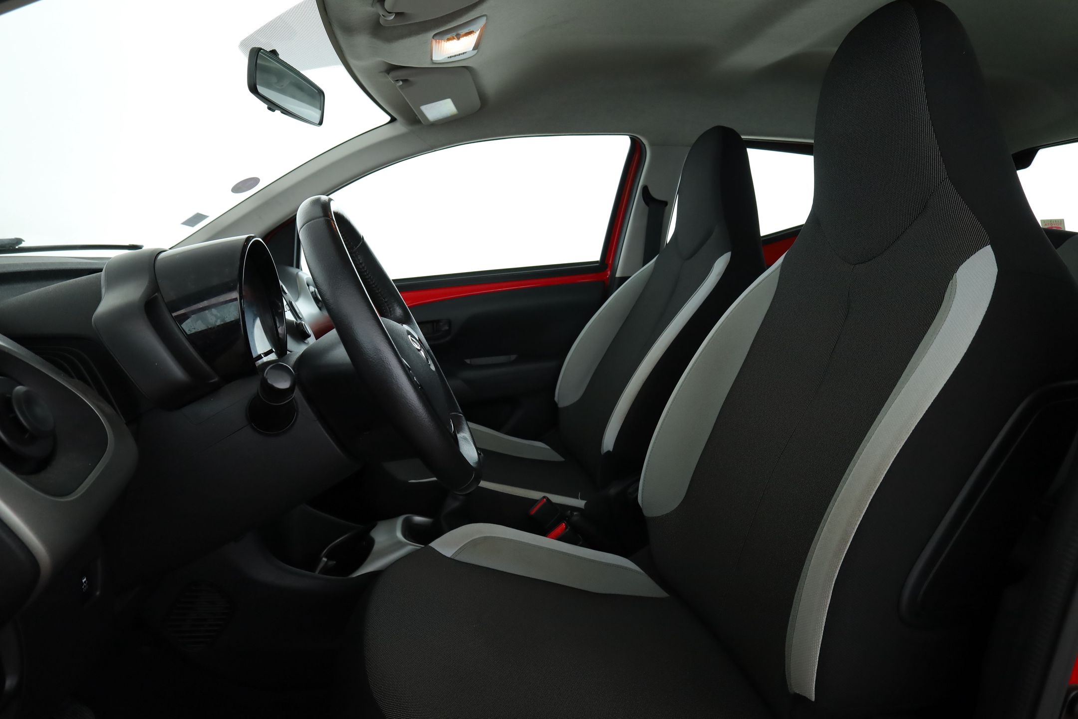 Toyota Aygo 1.0 VVT-i X-Play – Image 13