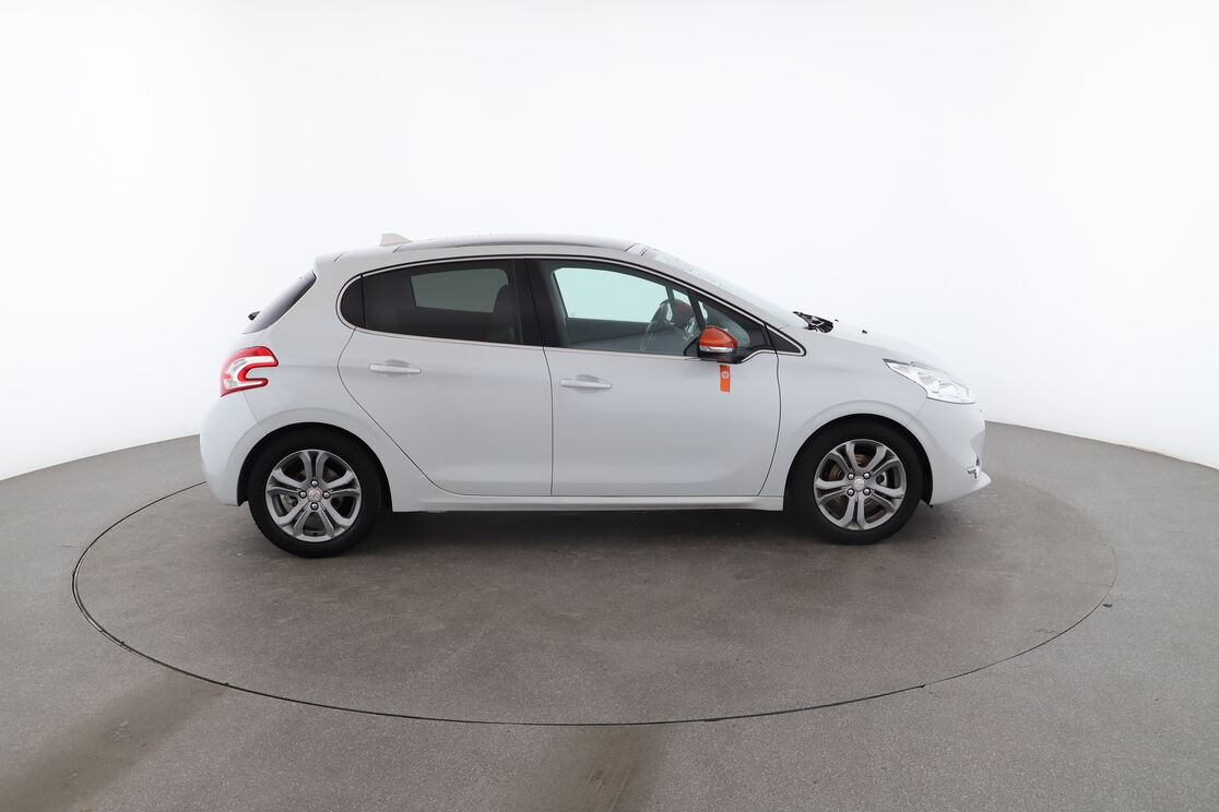 Peugeot 208 1.6 VTi Roland Garros Auto