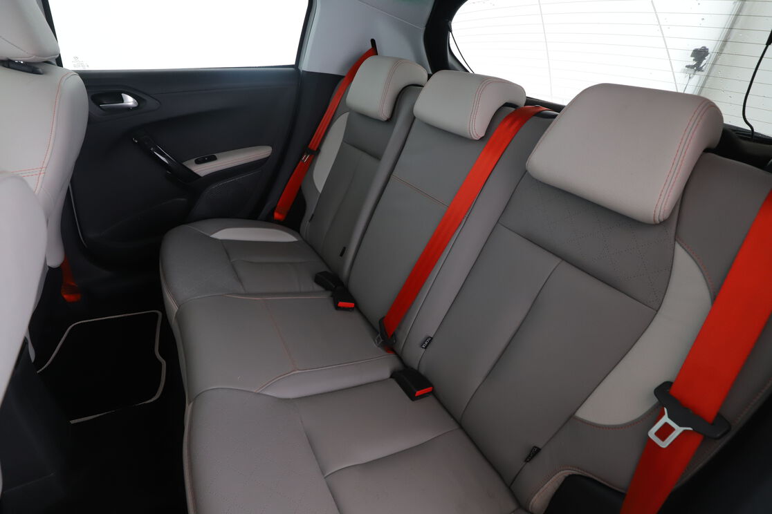 Peugeot 208 1.6 VTi Roland Garros Auto – Image 12